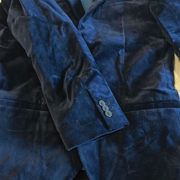 Jacadi Boys Navy Velvet Blazer – Size 10A, Perfect for Special Occasions - Picture 4 of 6